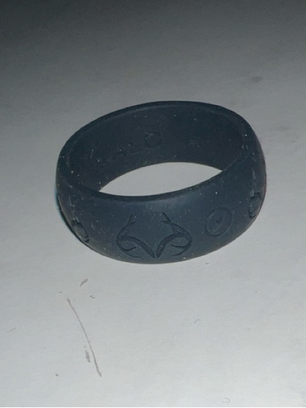 Qalo Silicone Ring With Antler Pattern
